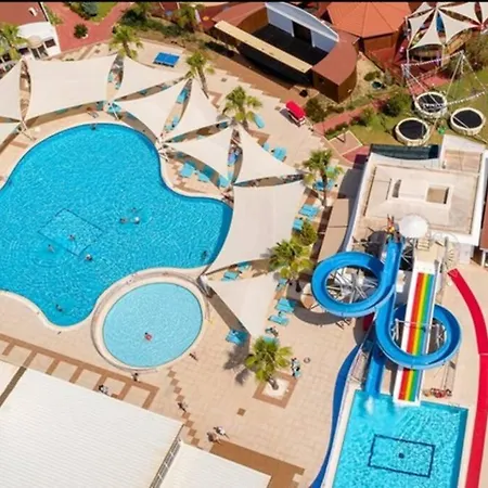 아파트 Cozy And Luxury In Amazing Facility 베렉